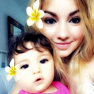 Meet your Posher, Yanelys